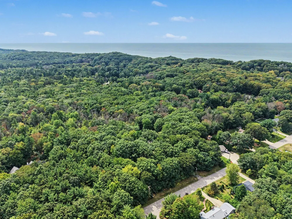 1439 W Sternberg Road Norton Shores, MI 49441