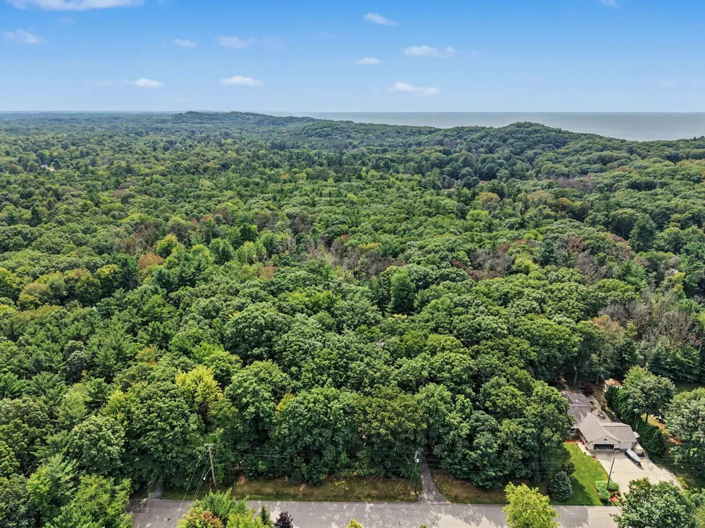 1439 W Sternberg Road Norton Shores, MI 49441