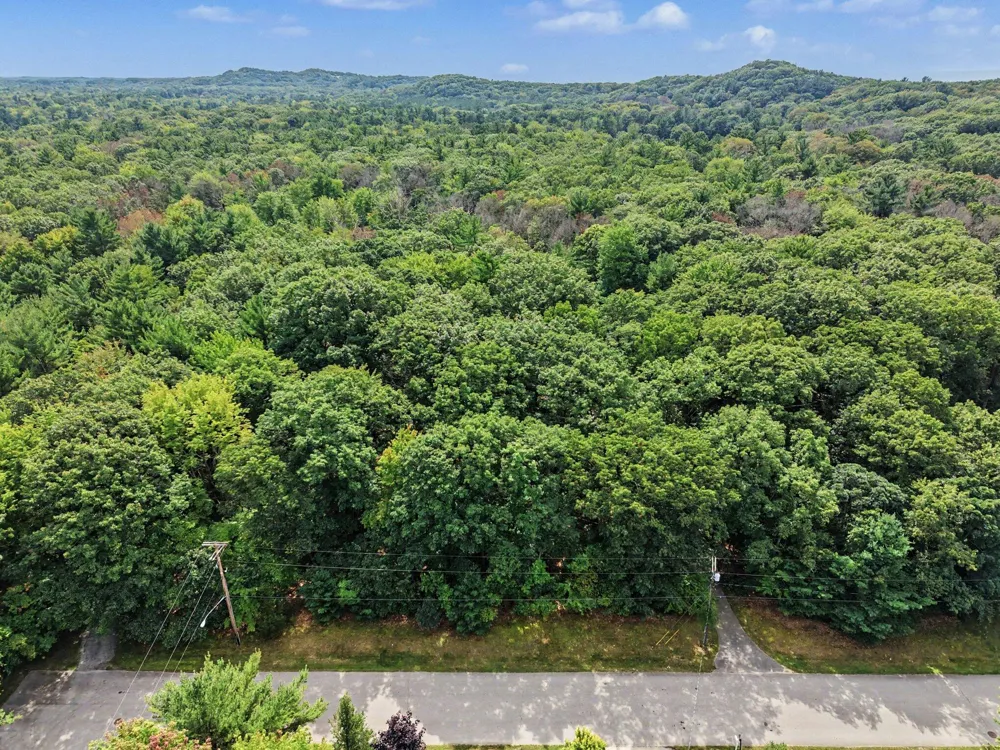 1439 W Sternberg Road Norton Shores, MI 49441