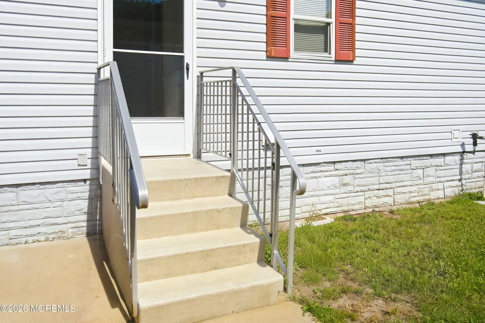 523 Momosa Way Whiting, NJ 08759