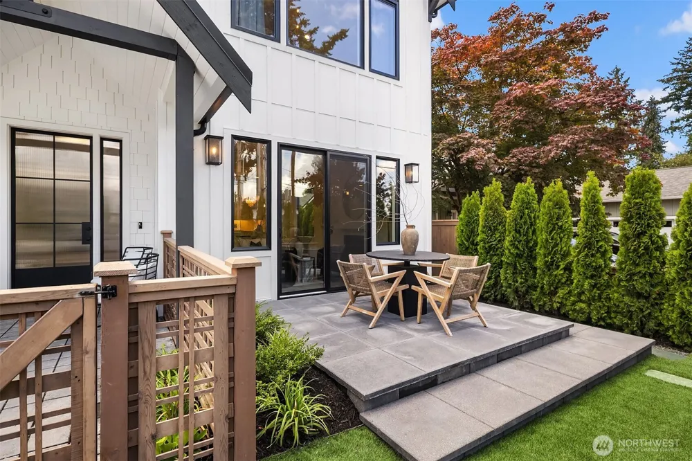 12601 NE 80th Street Kirkland, WA 98033