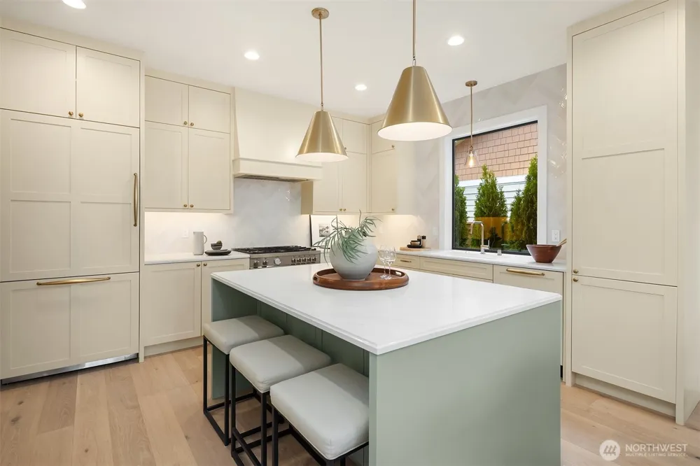12601 NE 80th Street Kirkland, WA 98033