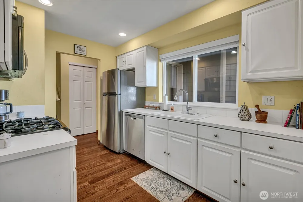 2027 187th Place SE Bothell, WA 98012