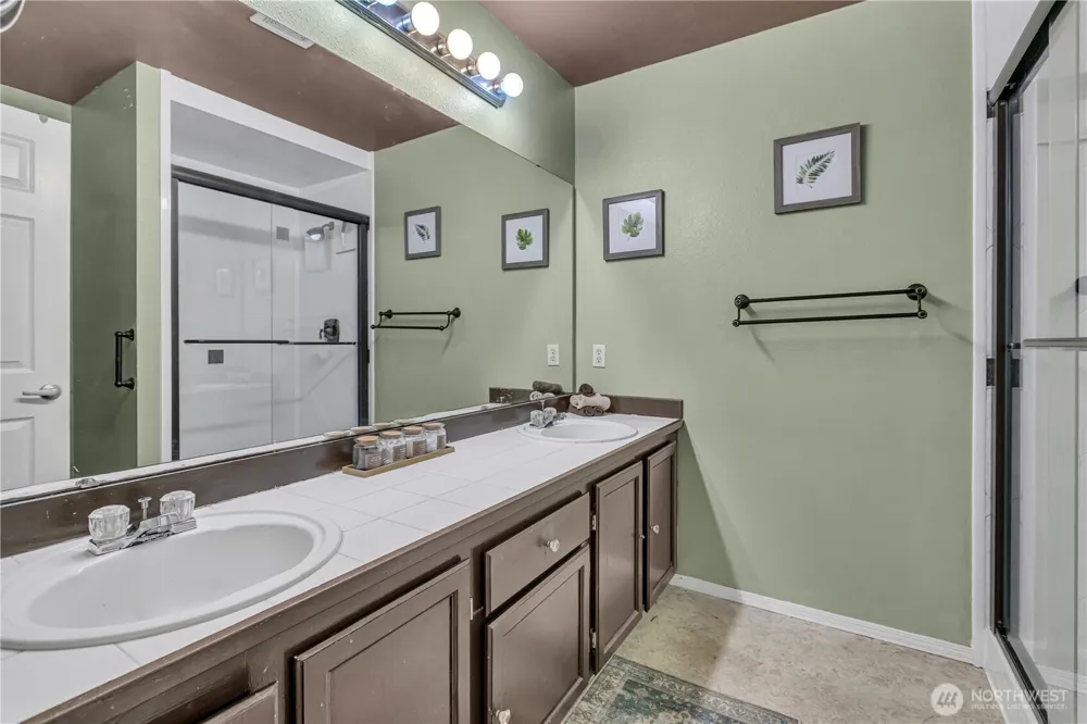 2027 187th Place SE Bothell, WA 98012