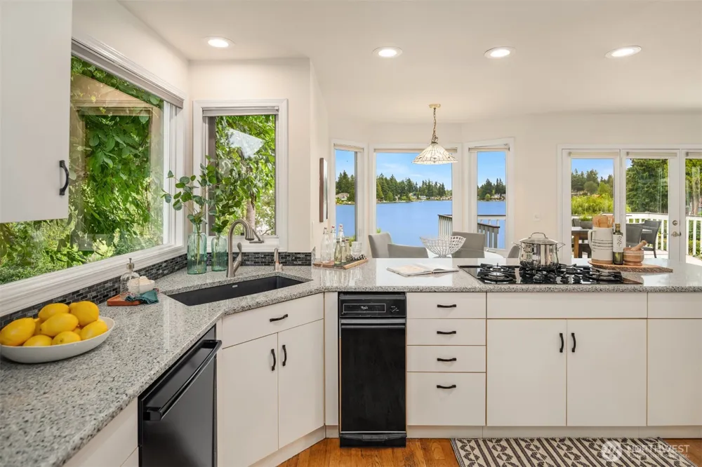 30706 19th Avenue S Federal Way, WA 98003