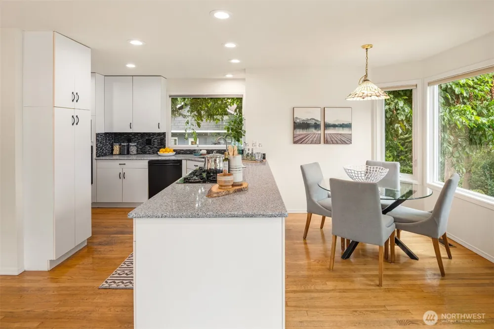 30706 19th Avenue S Federal Way, WA 98003
