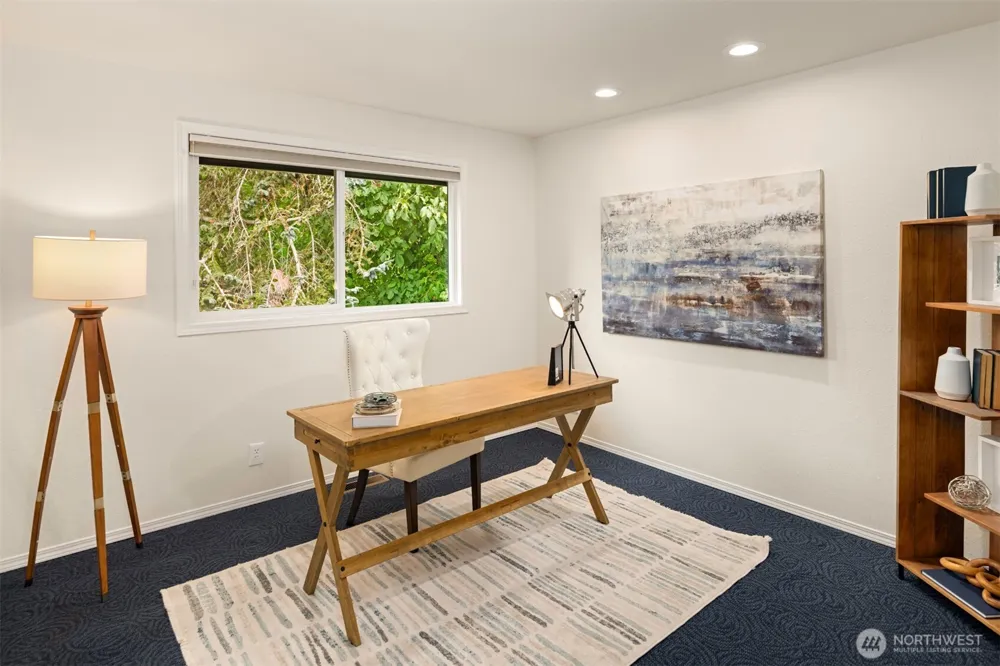 30706 19th Avenue S Federal Way, WA 98003