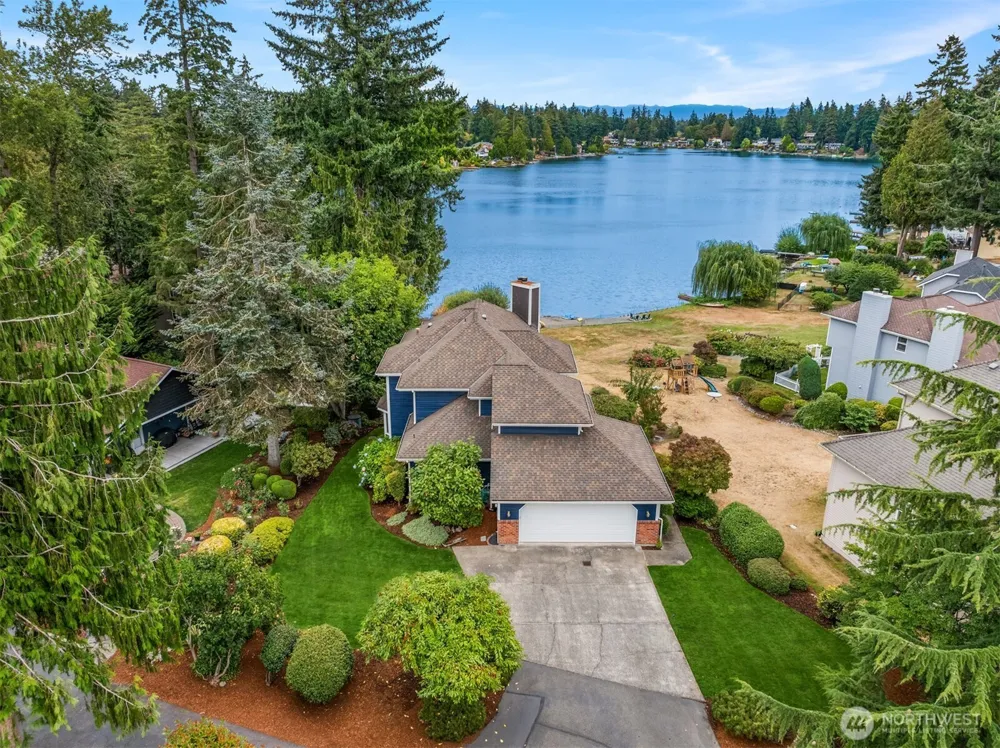 30706 19th Avenue S Federal Way, WA 98003