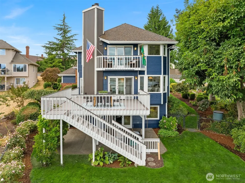 30706 19th Avenue S Federal Way, WA 98003