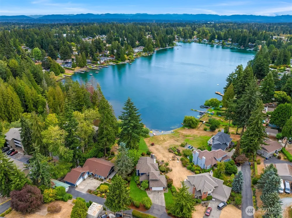 30706 19th Avenue S Federal Way, WA 98003