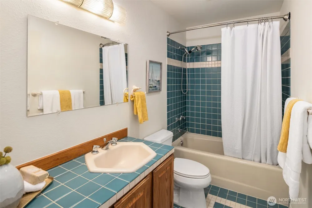 30706 19th Avenue S Federal Way, WA 98003