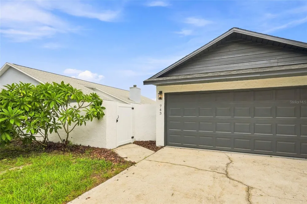 743 BONNIE BOULEVARD Palm Harbor, FL 34684