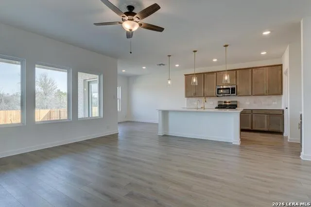 119 Thornbloom San Antonio, TX 78253