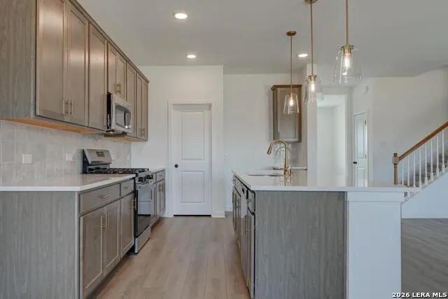 119 Thornbloom San Antonio, TX 78253