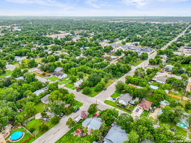 260 HACKBERRY AVE New Braunfels, TX 78130
