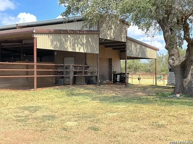 205 Western Ave Leming, TX 78050