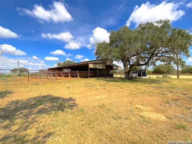 205 Western Ave Leming, TX 78050