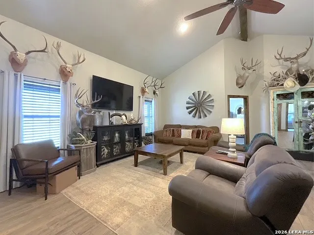 205 Western Ave Leming, TX 78050