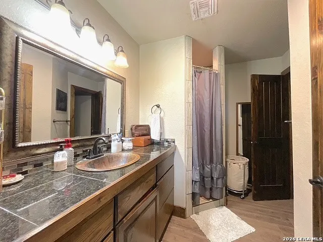 205 Western Ave Leming, TX 78050