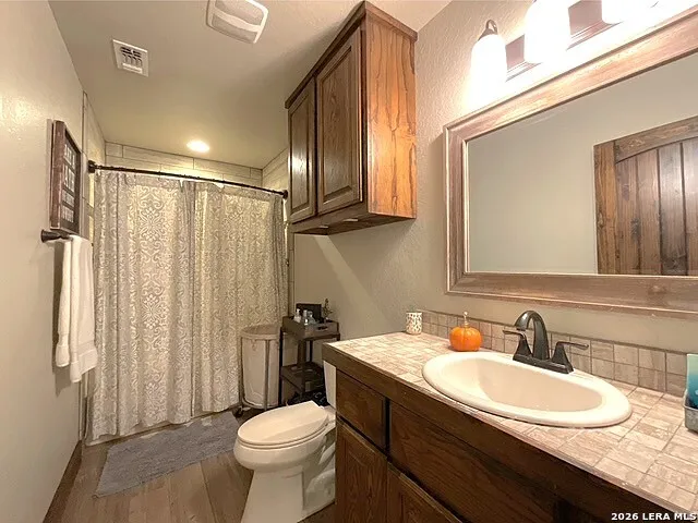 205 Western Ave Leming, TX 78050