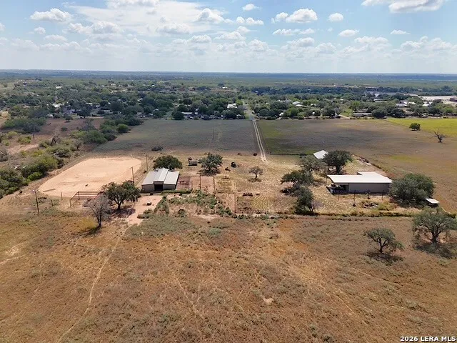 205 Western Ave Leming, TX 78050