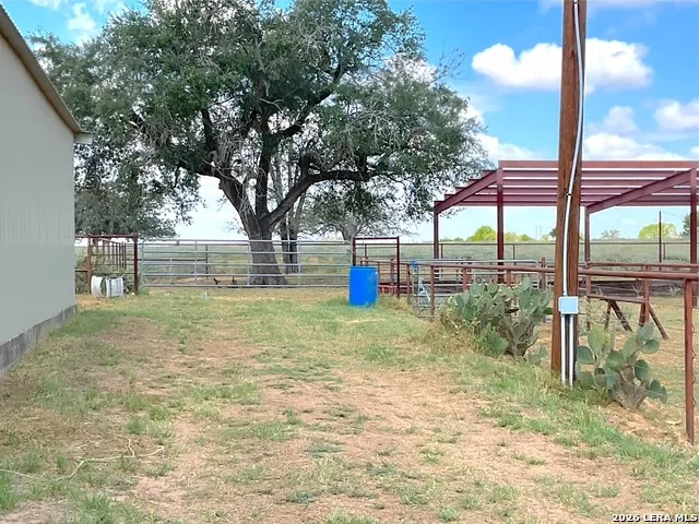 205 Western Ave Leming, TX 78050