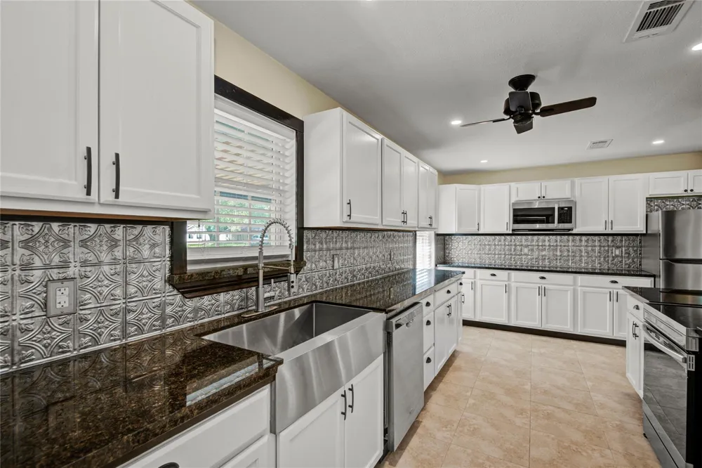 1461 Camellia Street Drive Sweeny, TX 77480