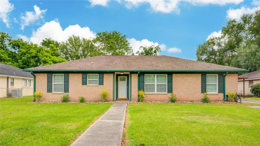 1461 Camellia Street Drive Sweeny, TX 77480