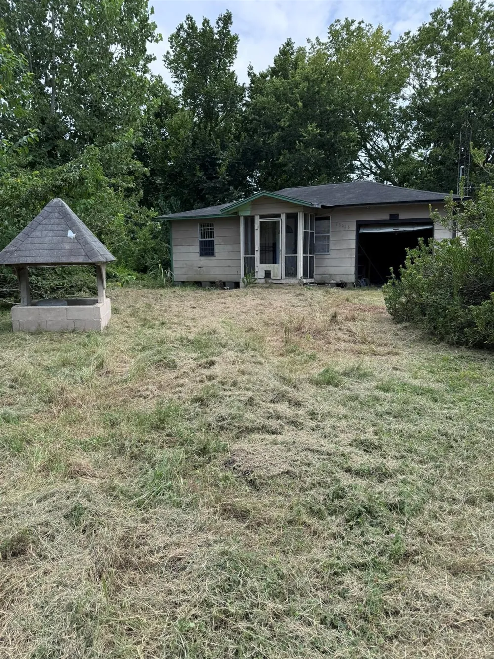 13015 Woody Road Brookside, TX 77581