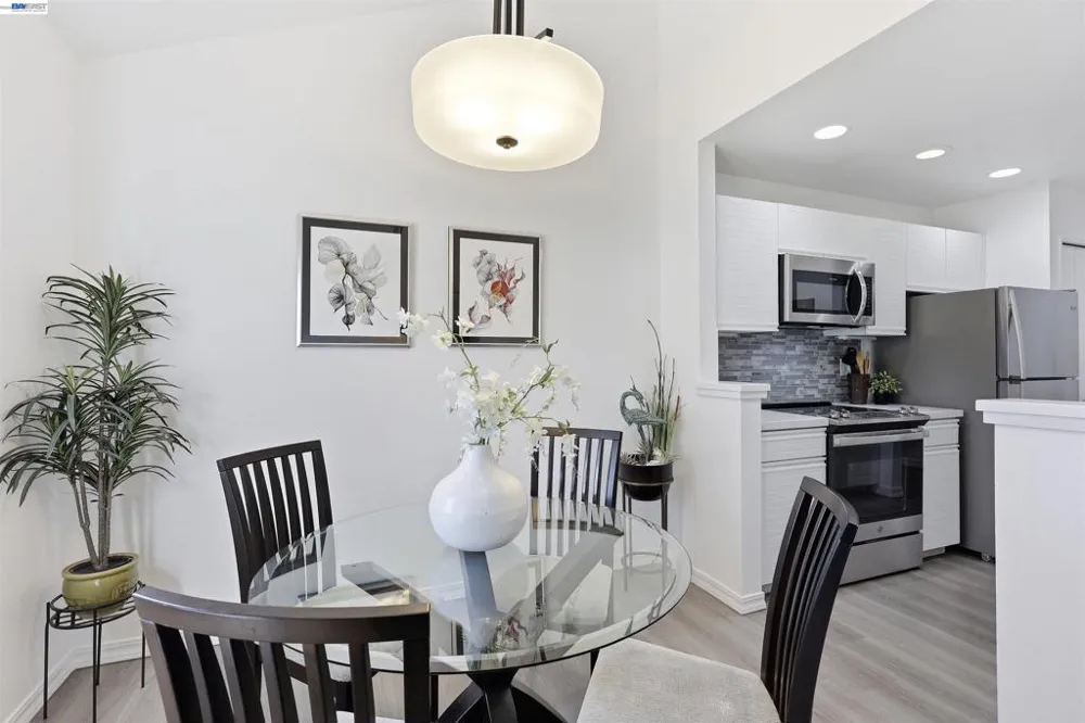 8040 Mountain View Dr #D Pleasanton, CA 94588