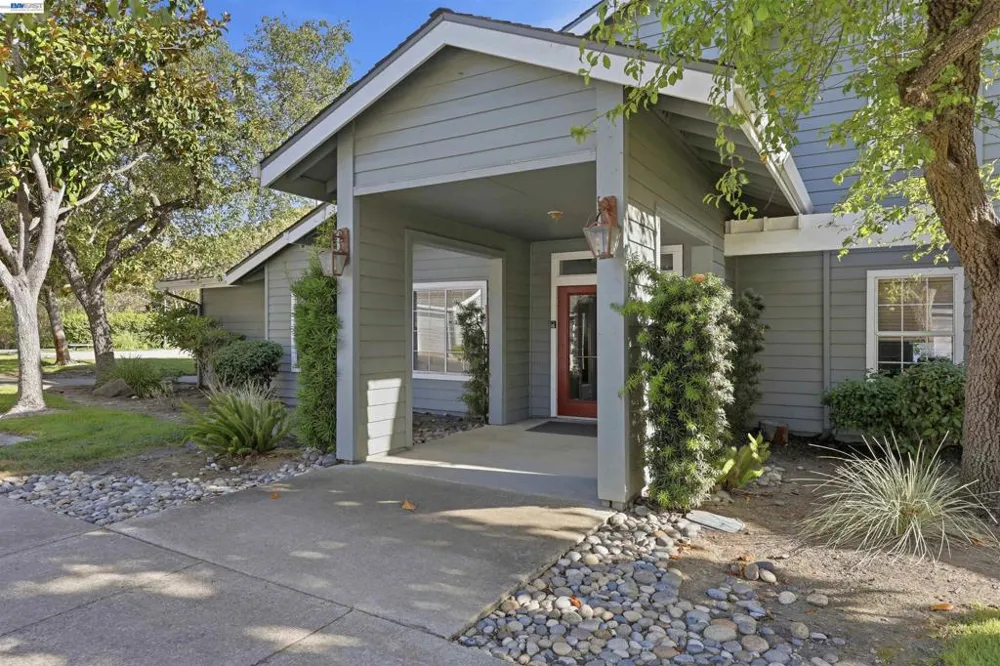 8040 Mountain View Dr #D Pleasanton, CA 94588