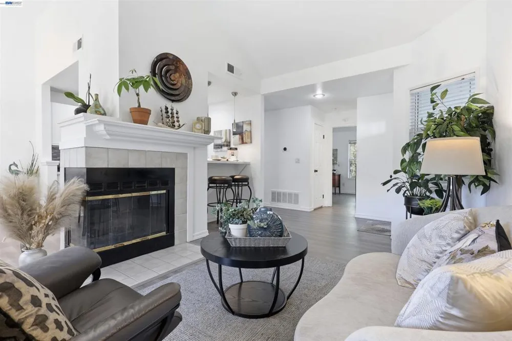 8040 Mountain View Dr #D Pleasanton, CA 94588