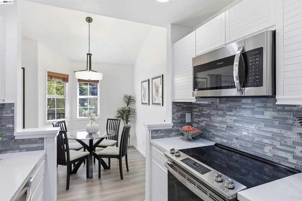 8040 Mountain View Dr #D Pleasanton, CA 94588