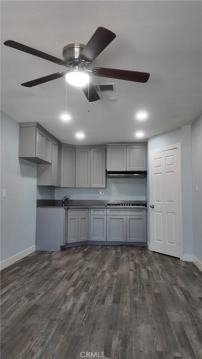 18985 Centennial Street Hesperia, CA 92345