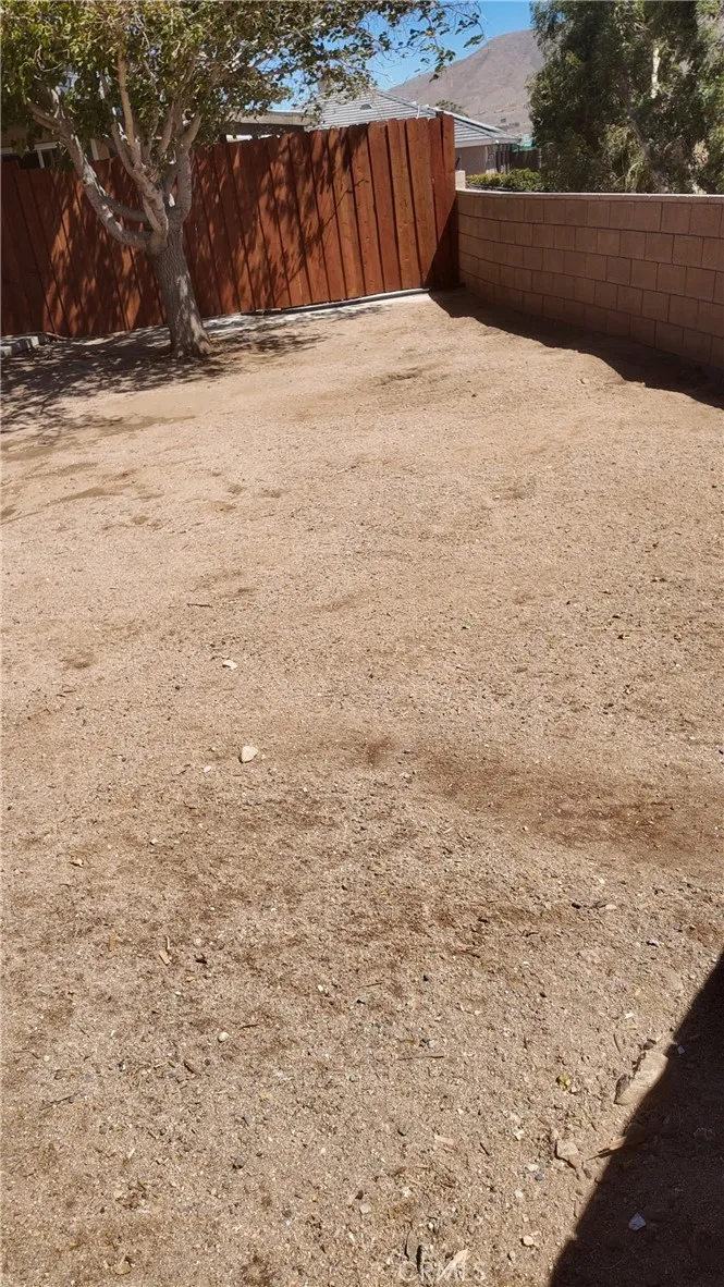 18985 Centennial Street Hesperia, CA 92345