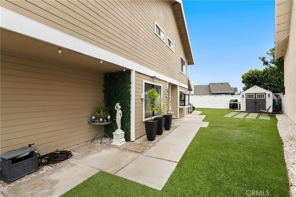 22 Rocky Creek Lane Laguna Hills, CA 92653