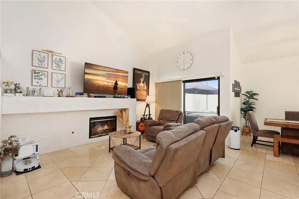 22 Rocky Creek Lane Laguna Hills, CA 92653
