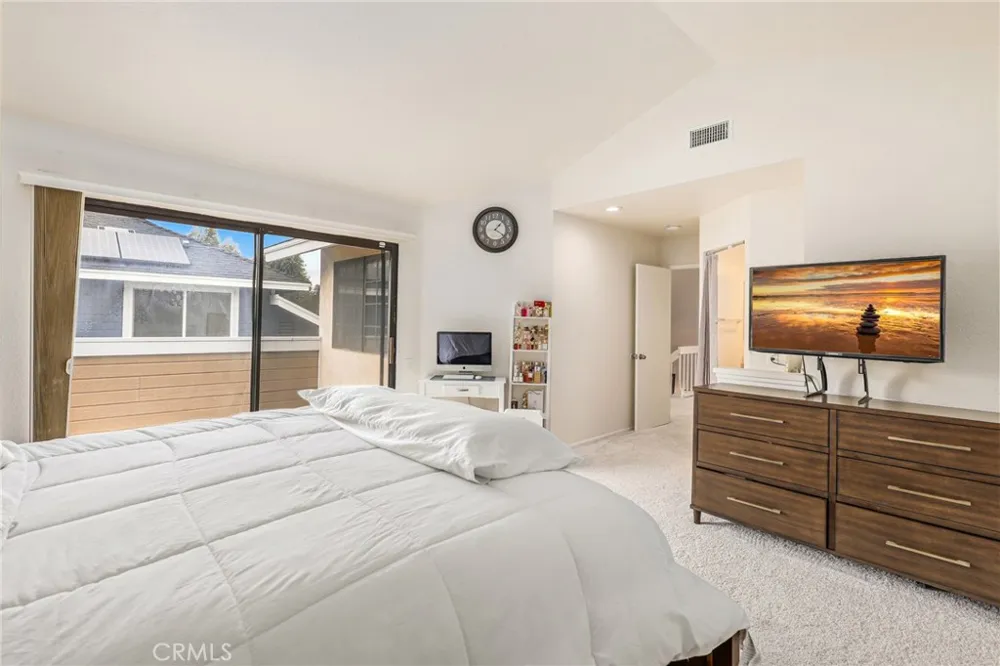 22 Rocky Creek Lane Laguna Hills, CA 92653