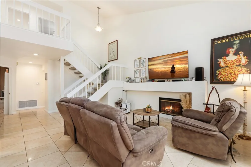 22 Rocky Creek Lane Laguna Hills, CA 92653