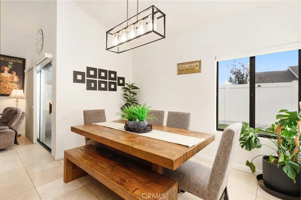 22 Rocky Creek Lane Laguna Hills, CA 92653