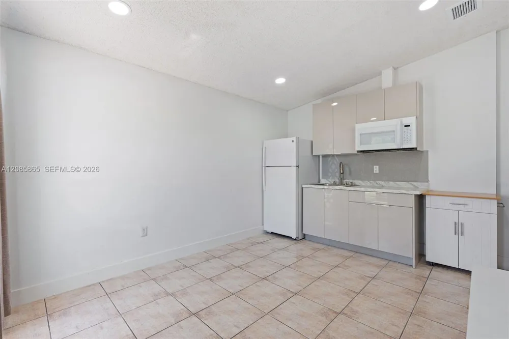 11259 NW 88th Ave #- Hialeah Gardens, FL 33018