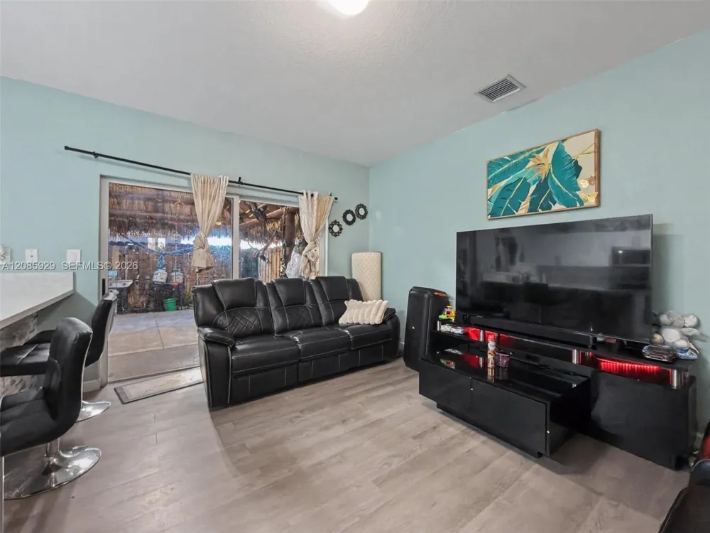 396 NW 12th Pl Florida City, FL 33034