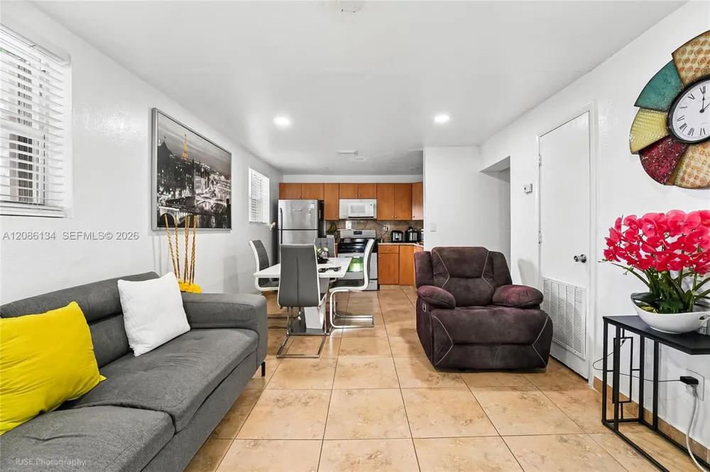 2934 NW 96th St Miami, FL 33147