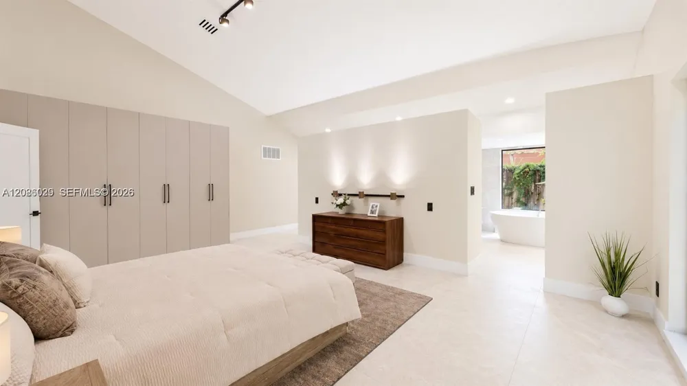 2765 NE 35th Dr Fort Lauderdale, FL 33308