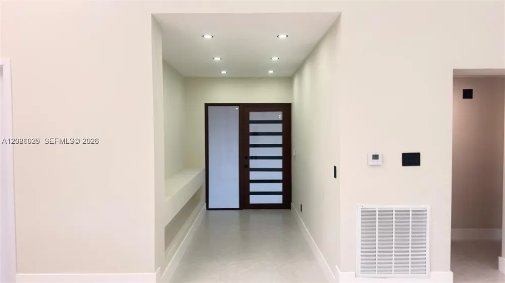 2765 NE 35th Dr Fort Lauderdale, FL 33308