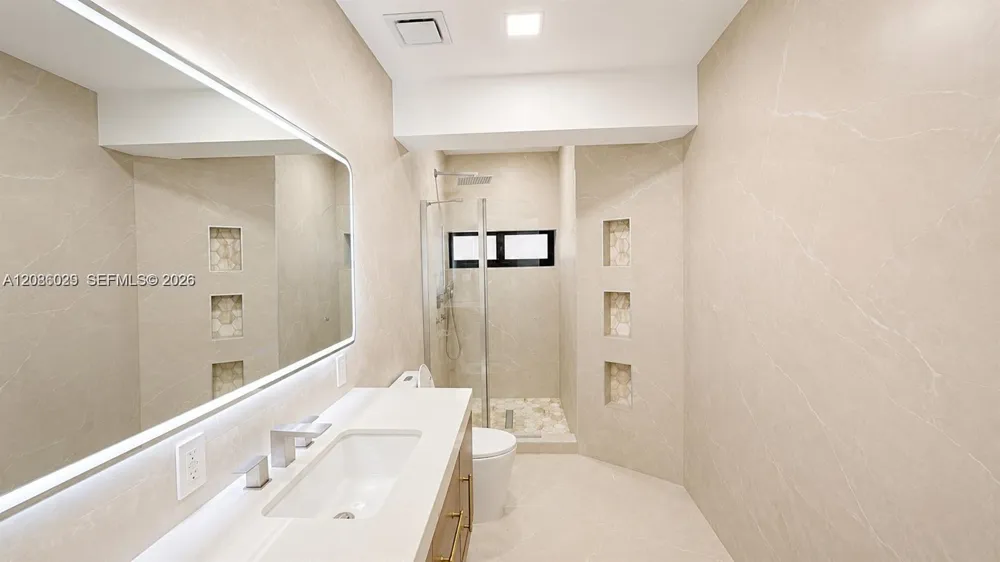 2765 NE 35th Dr Fort Lauderdale, FL 33308