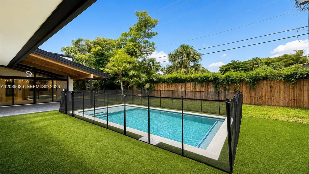 2765 NE 35th Dr Fort Lauderdale, FL 33308