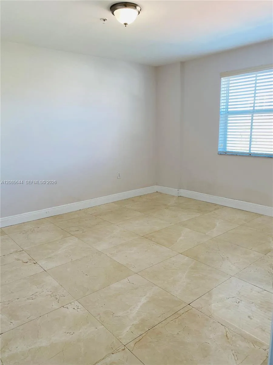 118 Zamora Ave #409 Coral Gables, FL 33134