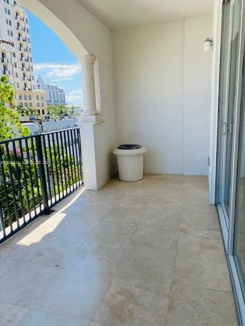 118 Zamora Ave #409 Coral Gables, FL 33134
