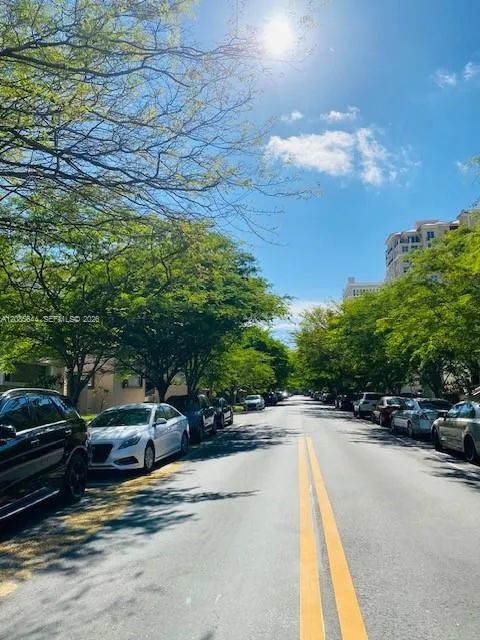 118 Zamora Ave #409 Coral Gables, FL 33134